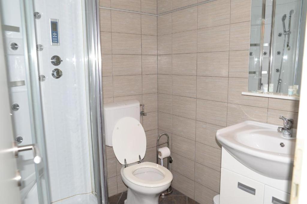 Lovrečica San Lorenzo Apartments מראה חיצוני תמונה