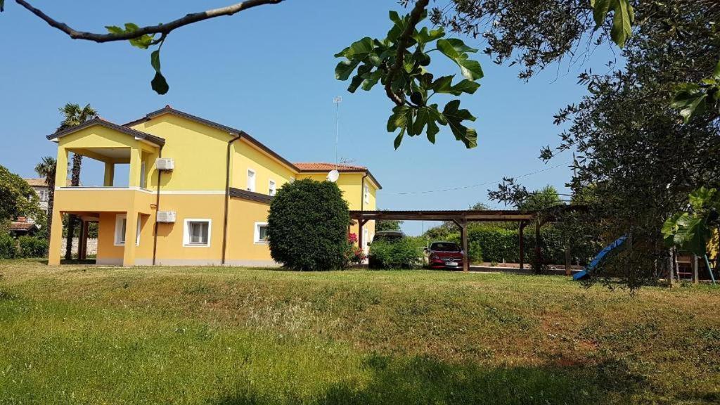 Lovrečica San Lorenzo Apartments מראה חיצוני תמונה